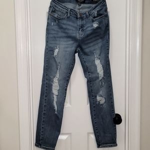 Distressed Judy Blue Relaxed Fit size 7/28 jeans